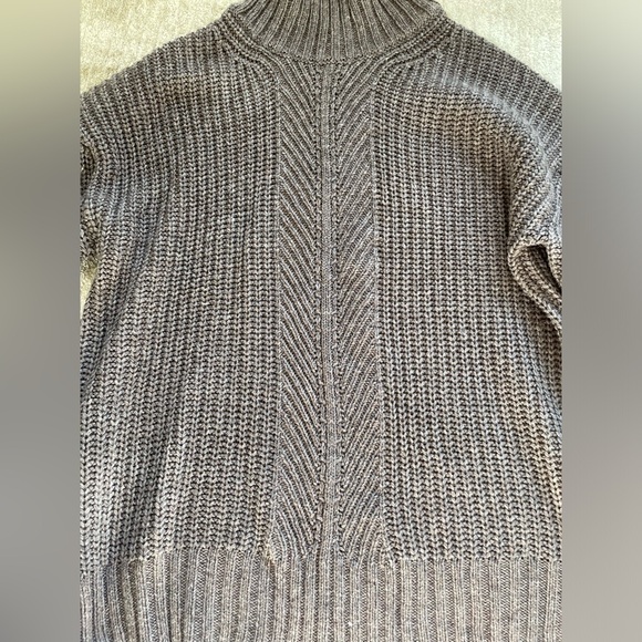 Weekend Stories Wesson turtleneck - Picture 6 of 10